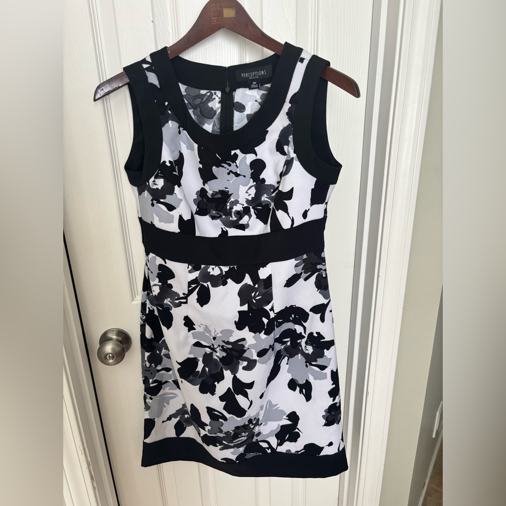 Black and white floral perceptions petite dress.